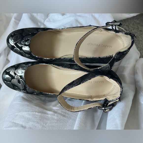 Marc Fisher, Women’s Size 11, Black and Silver round toe, ankle strap heels - Picture 5 of 5